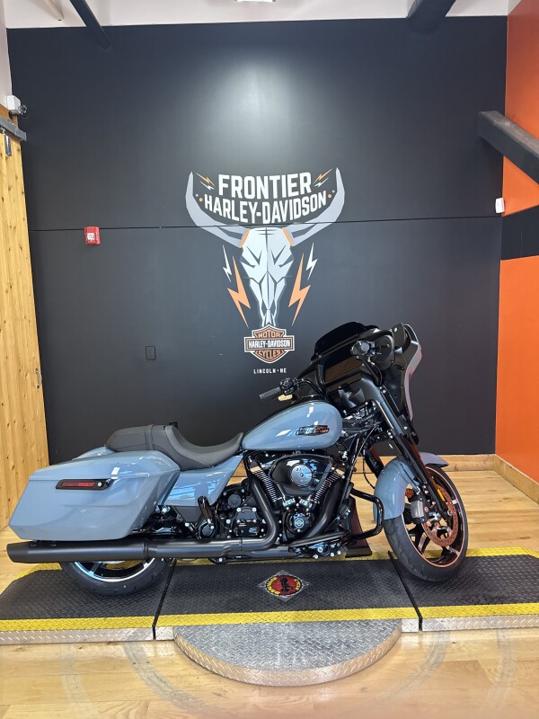 FLHX 2024 Street Glide - Photo 2