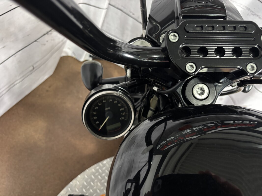 2010 Nightster – Raw, Stripped-Down Style - Photo 10