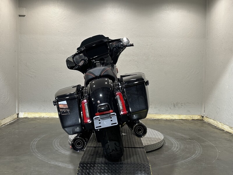 Harley-Davidson CVO Street Glide 2025 FLHXSE 84633813 RAVEN FADE - Photo 8