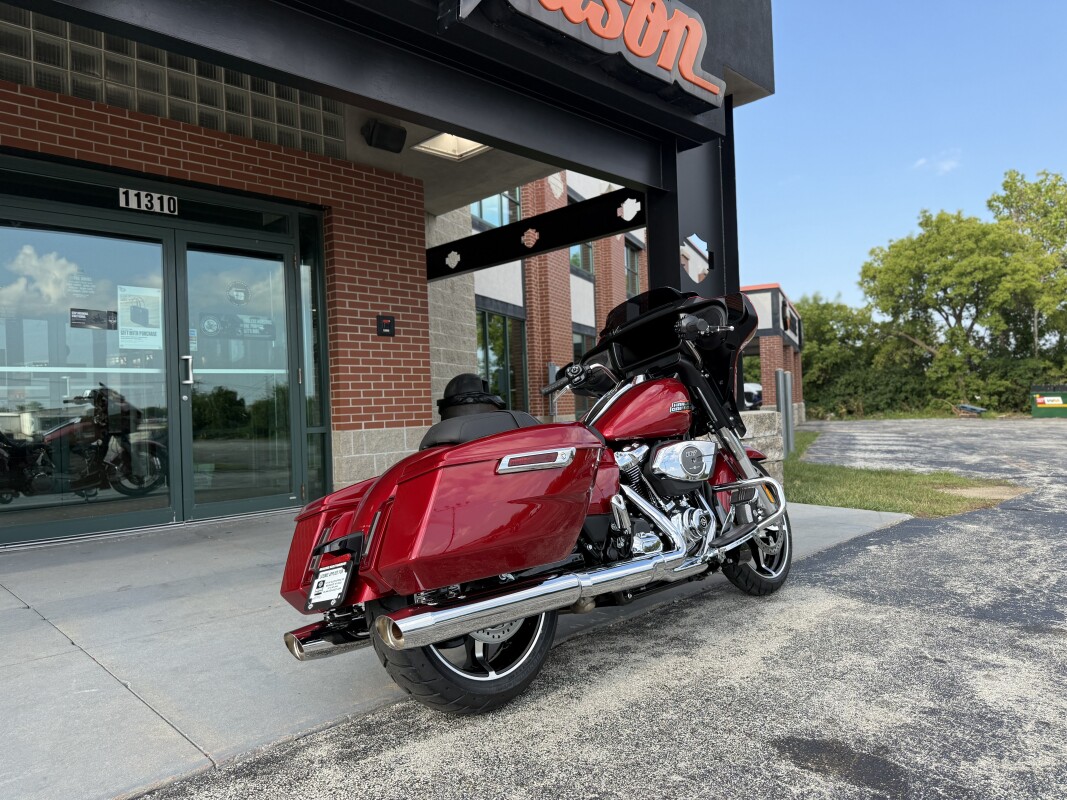 2025 Harley-Davidson Street Glide FLHX BRILLIANT RED - Photo 3