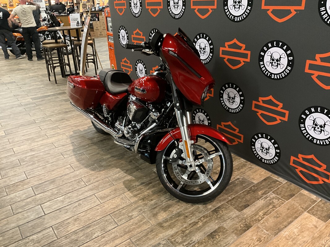 FLHX 2025 Street Glide - Photo 7