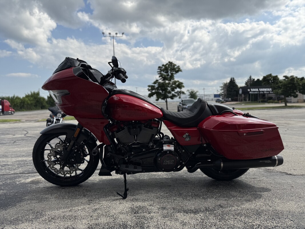 2025 Harley-Davidson CVO Road Glide ST FLTRXSTSE RALLY RED - Photo 6