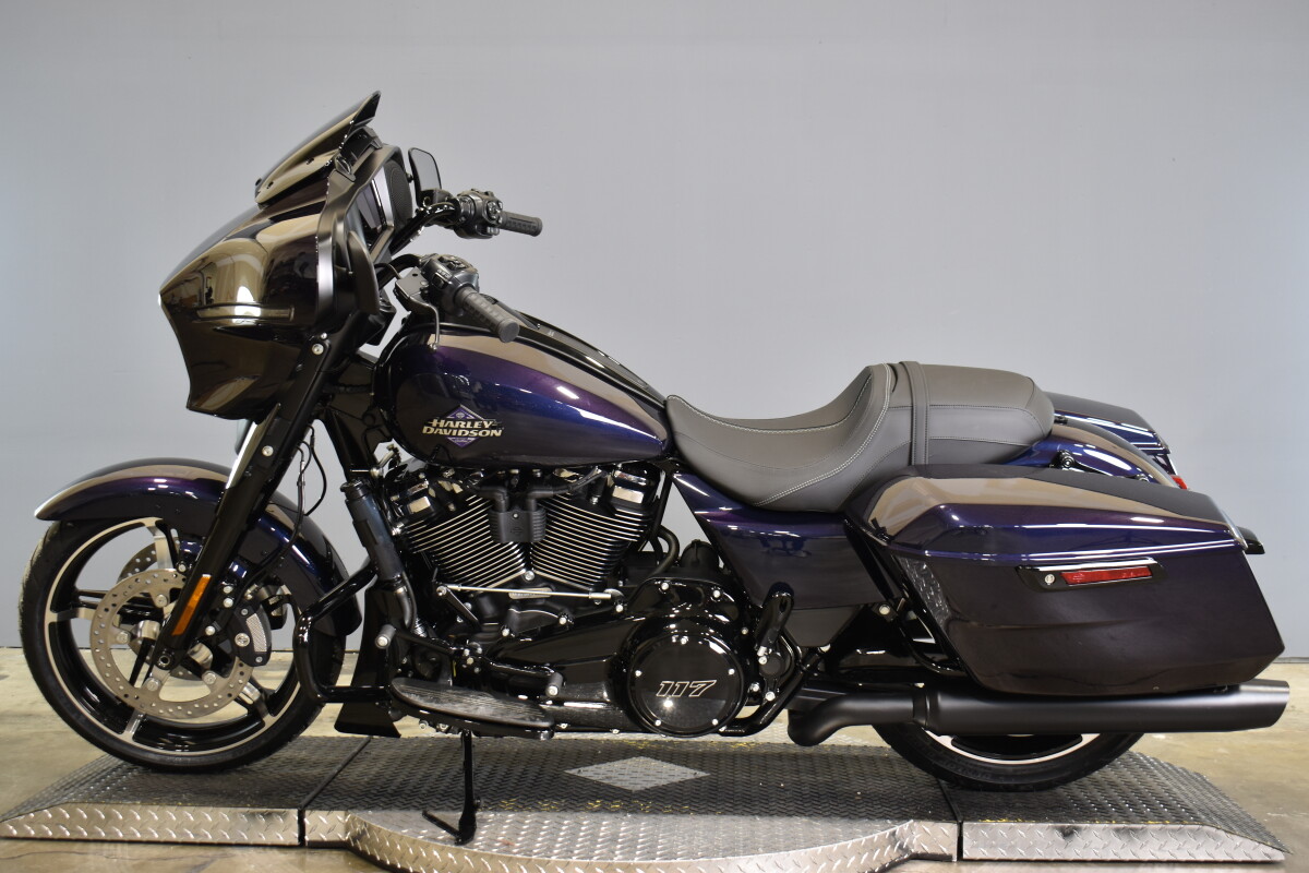 2025 Harley-Davidson Street Glide FLHX - Photo 8