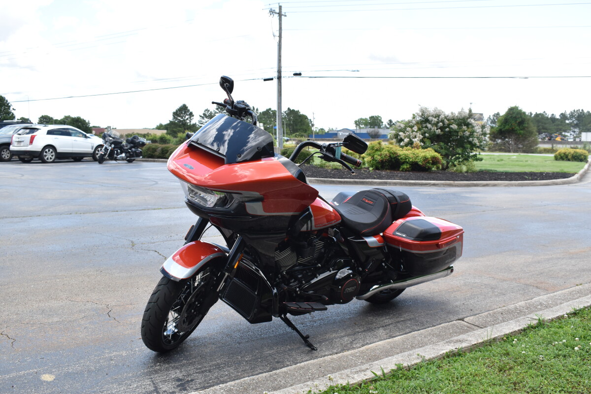 2024 CVO Road Glide – Elite Touring Performance - Photo 4