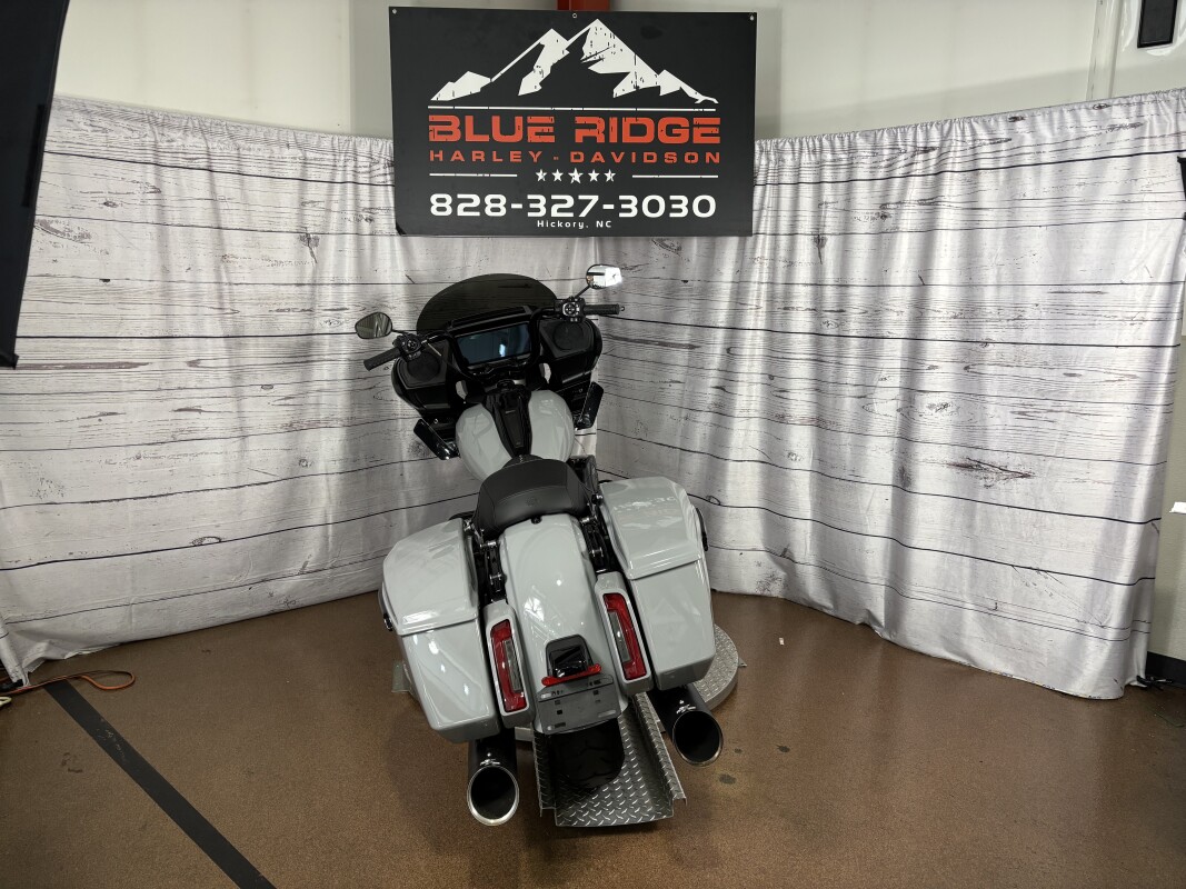 2025 Harley-Davidson Road Glide - Photo 7