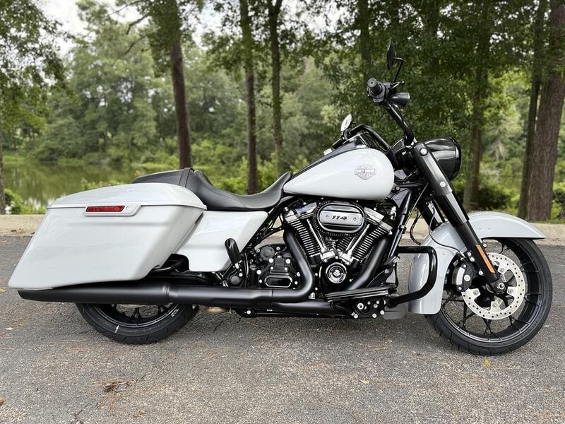 FLHRXS 2025 Road King Special - Photo 9