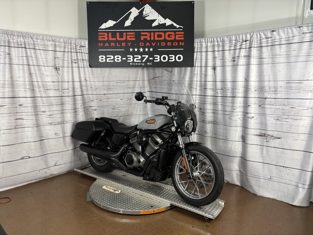 2024 Nightster Special – Agile and Tech-Savvy Ride - Photo 2
