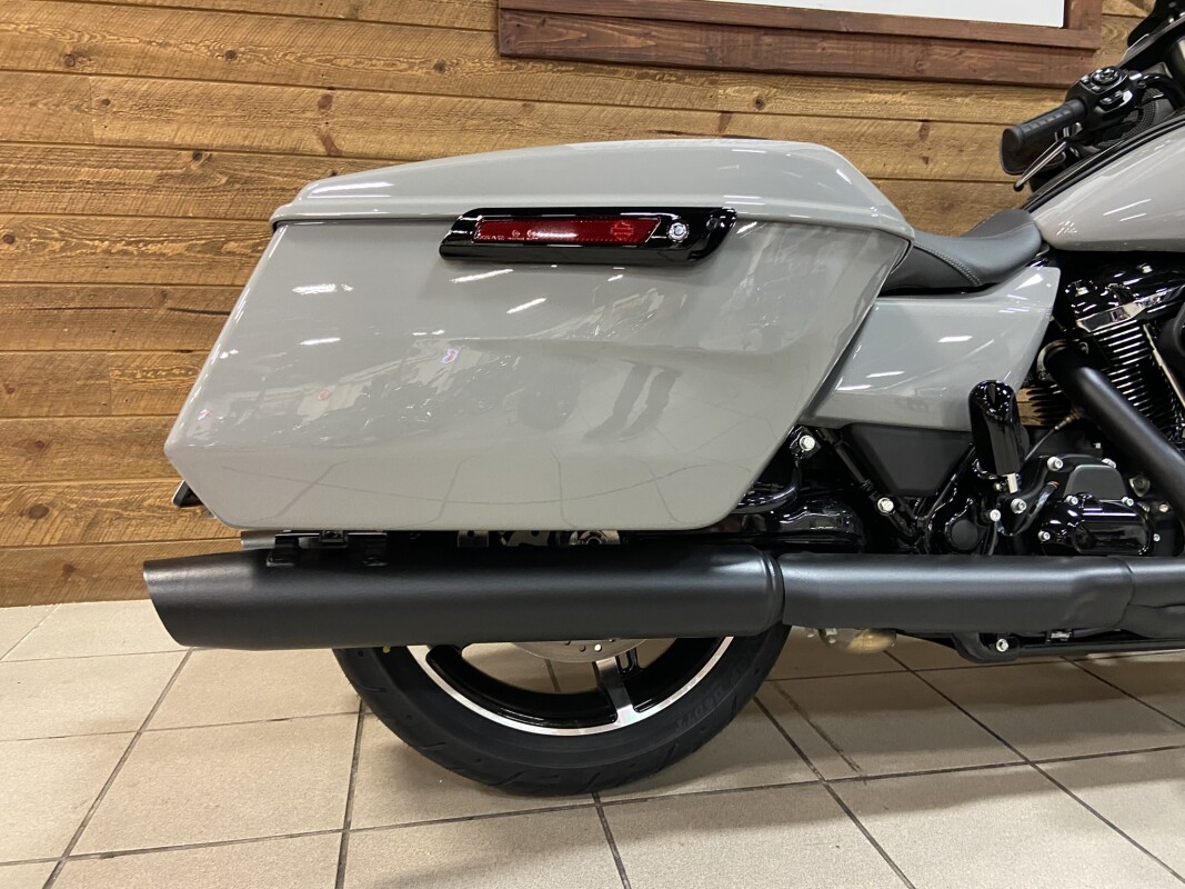 2025 Harley-Davidson Street Glide Billiard Gray - Black Finish FLHX - Photo 5
