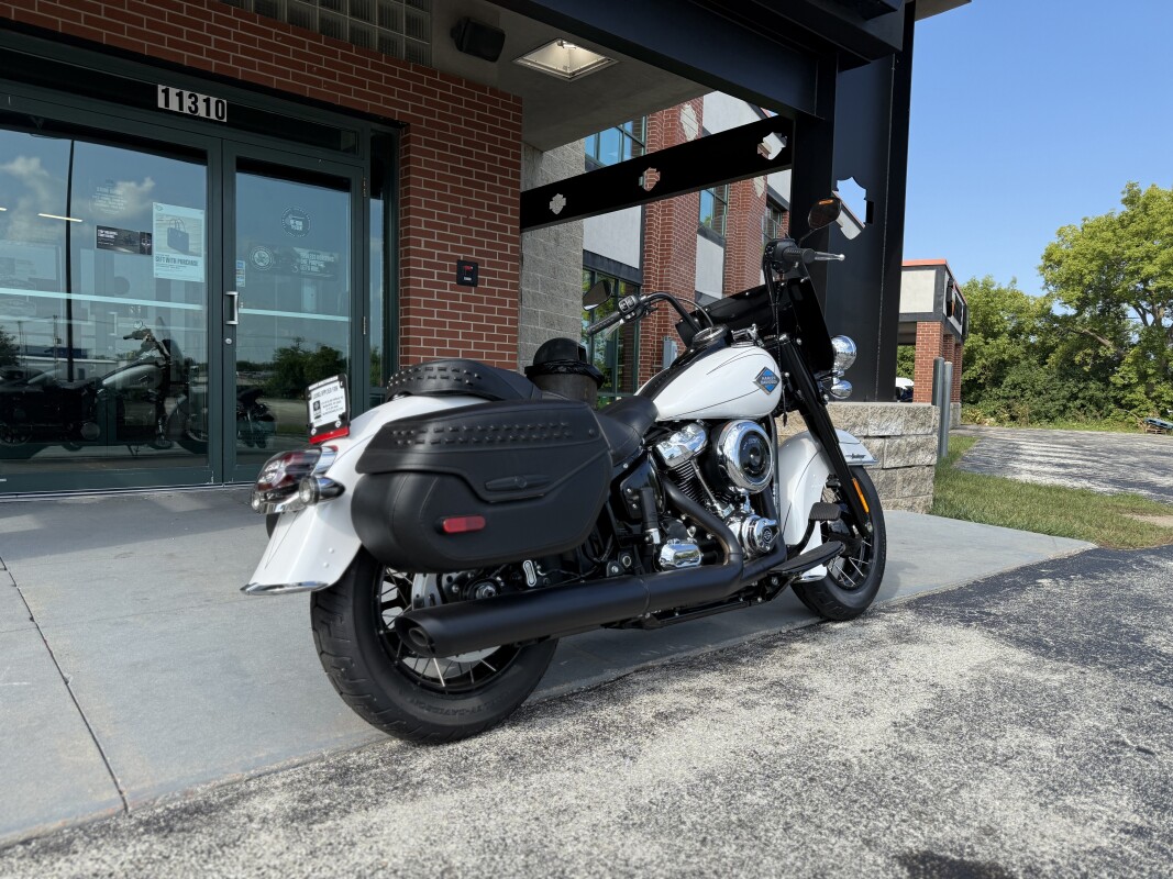 2025 Harley-Davidson Heritage Classic FLHC - Photo 3