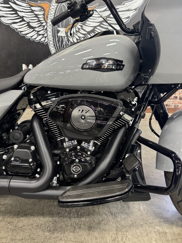 2025 Harley-Davidson Road Glide FLTRX - Photo 2