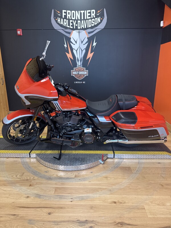 FLHXSE 2024 CVO Street Glide