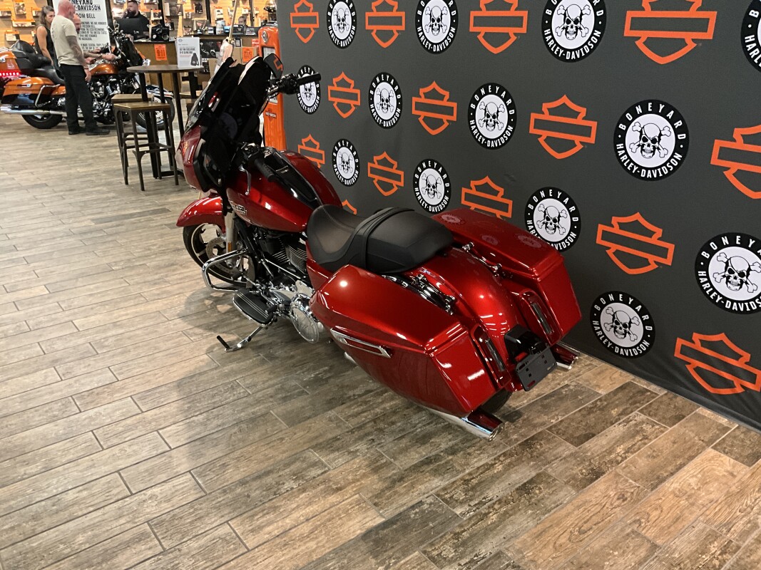 FLHX 2025 Street Glide - Photo 3