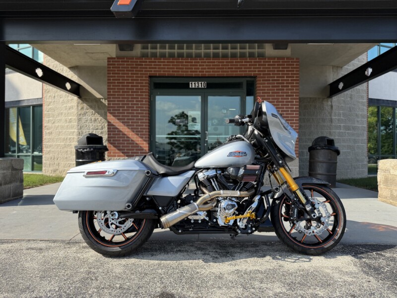 2025 Harley-Davidson Street Glide® CUSTOM BUILD