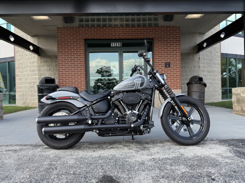 2024 Harley-Davidson<sup>®</sup> Street Bob<sup>®</sup> 114 FXBBS BILLIARD GRAY