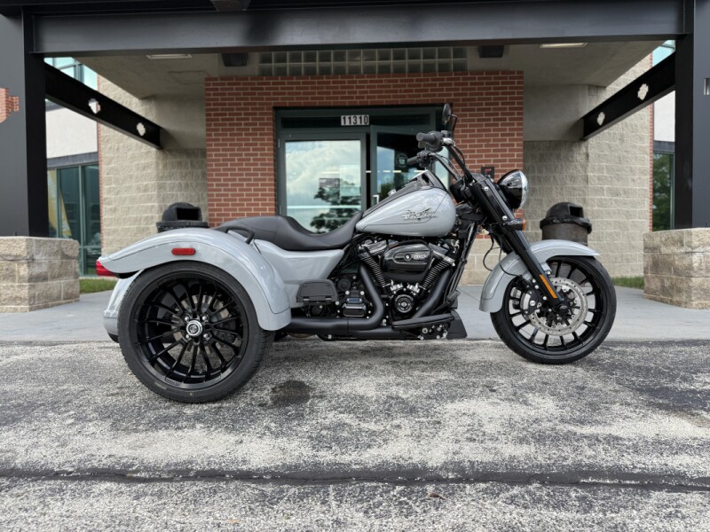 2024 Harley-Davidson<sup>®</sup> Freewheeler<sup>®</sup> FLRT BILL GRAY