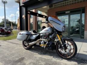 2025 Harley-Davidson Street Glide® CUSTOM BUILD thumb 2