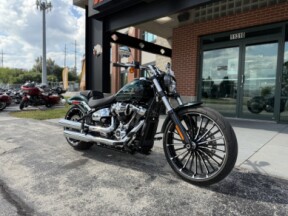 2024 Harley-Davidson<sup>®</sup> Breakout<sup>™</sup> 117 FXBR ALPINE GREEN thumb 3