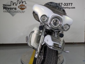 2008 Harley-Davidson® Electra Glide® Classic Two-Tone White Gold Pearl/Pewter Pearl thumb 1