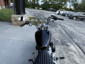2024 Harley-Davidson<sup>®</sup> Softail<sup>®</sup> Standard FXST VIVID BLK thumb 0