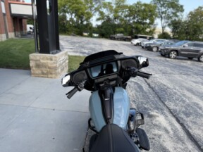 2024 Harley-Davidson<sup>®</sup> Street Glide® FLHX SHARKSKIN BLUE thumb 0