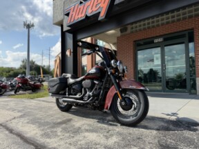2024 Harley-Davidson<sup>®</sup> Heritage Classic FLHCS RED ROCK/BLACK thumb 3