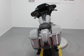 2024 Harley-Davidson® Street Glide® Billiard Gray thumb 0