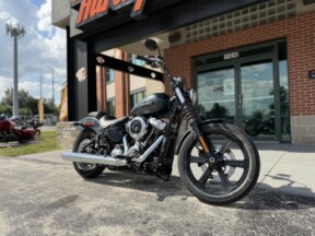 2025 Harley-Davidson® Street Bob® Iron Horse Metallic w/Laced Wheels thumb 3