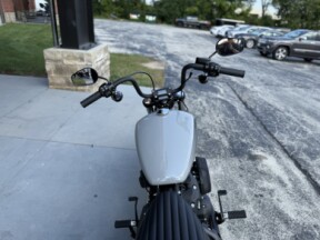 2024 Harley-Davidson<sup>®</sup> Street Bob<sup>®</sup> 114 FXBBS BILLIARD GRAY thumb 0