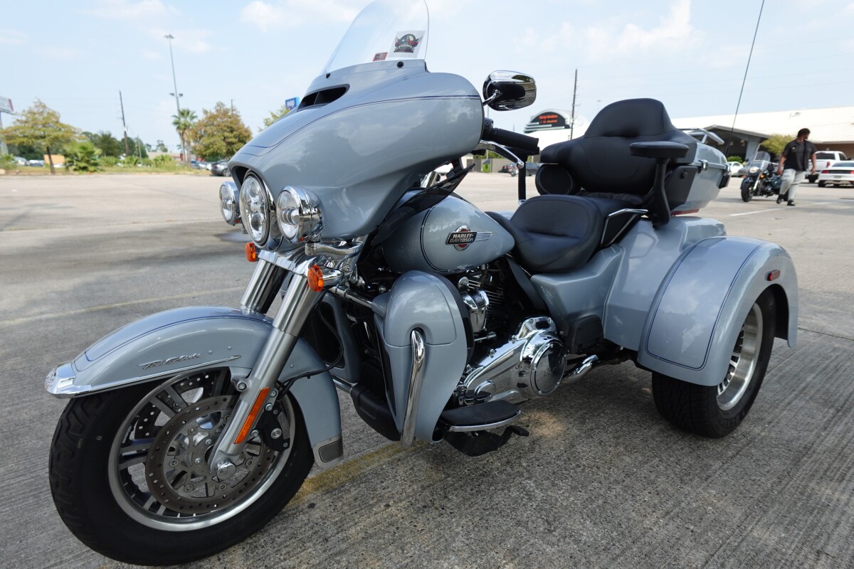 2023 Harley-Davidson Tri Glide Ultra FLHTCUTG - Photo 4