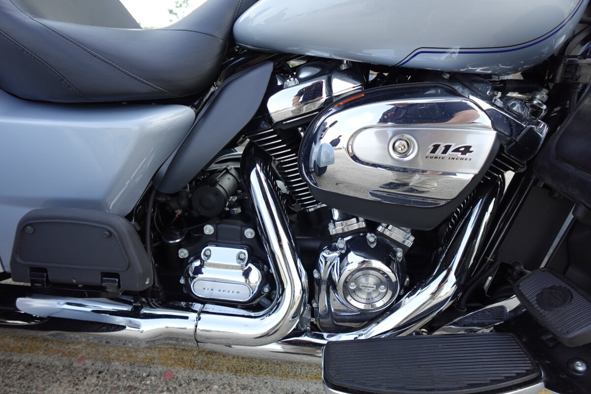 2023 Harley-Davidson Tri Glide Ultra FLHTCUTG - Photo 10