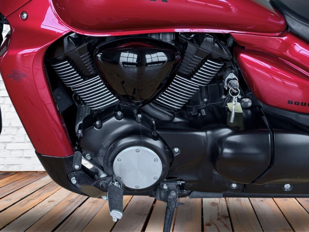 2023 Suzuki M109 BOSS Two Tone Red/Black - Photo 7