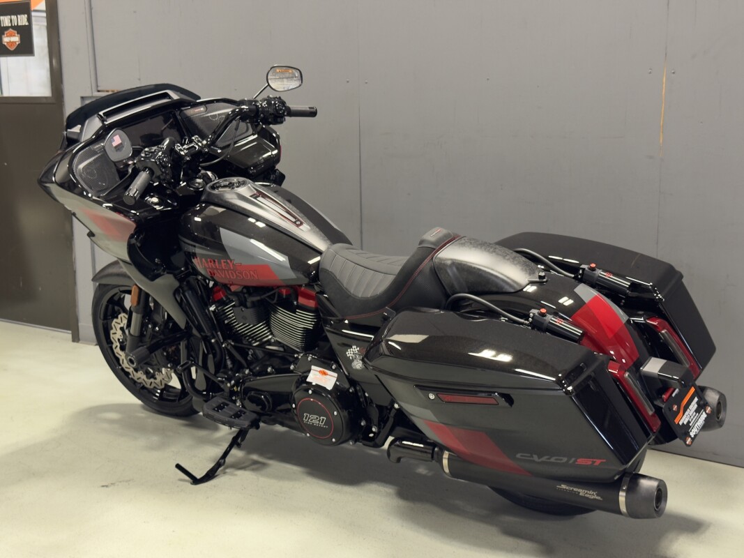 FLTRXSTSE 2025 CVO Road Glide ST - Photo 6