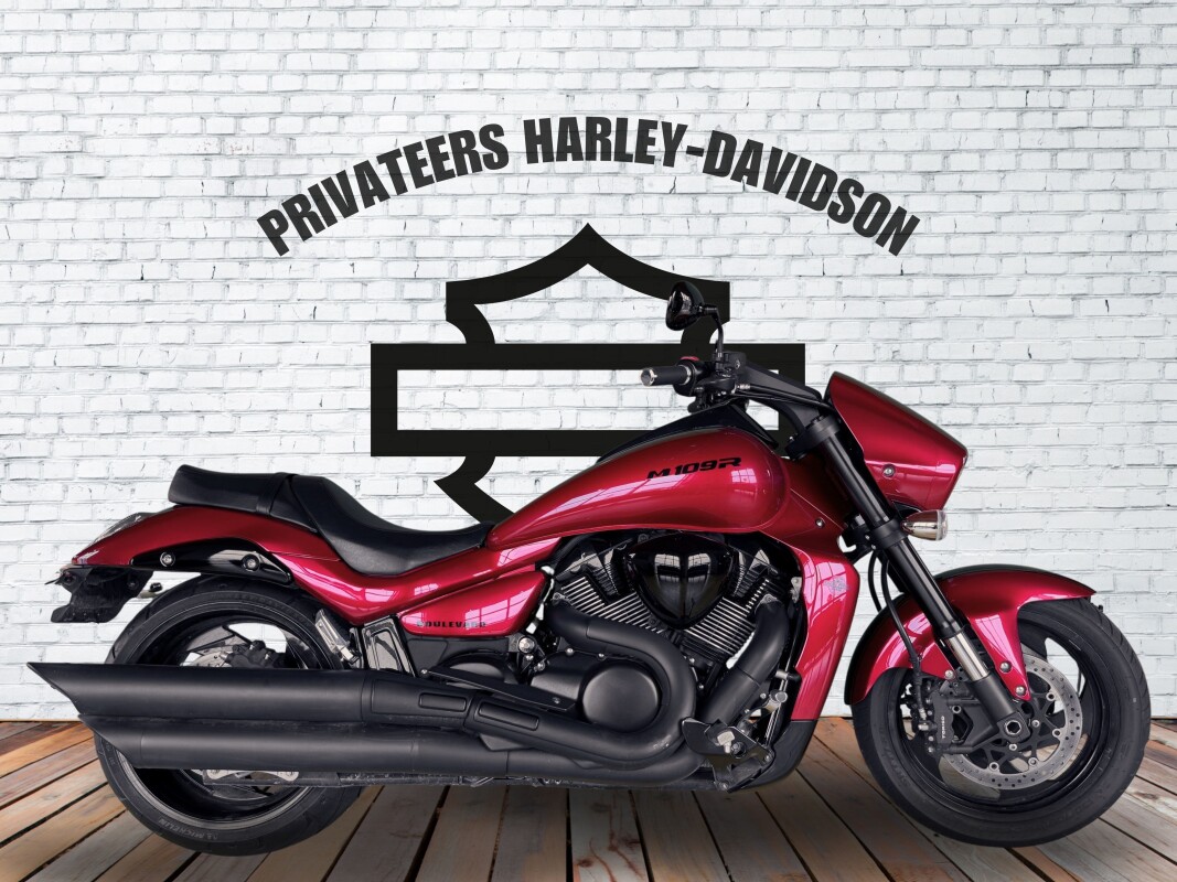 2023 Suzuki M109 BOSS Two Tone Red/Black