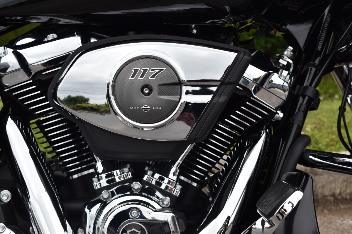 2025 Harley-Davidson Road Glide | Touring Excellence - Photo 10