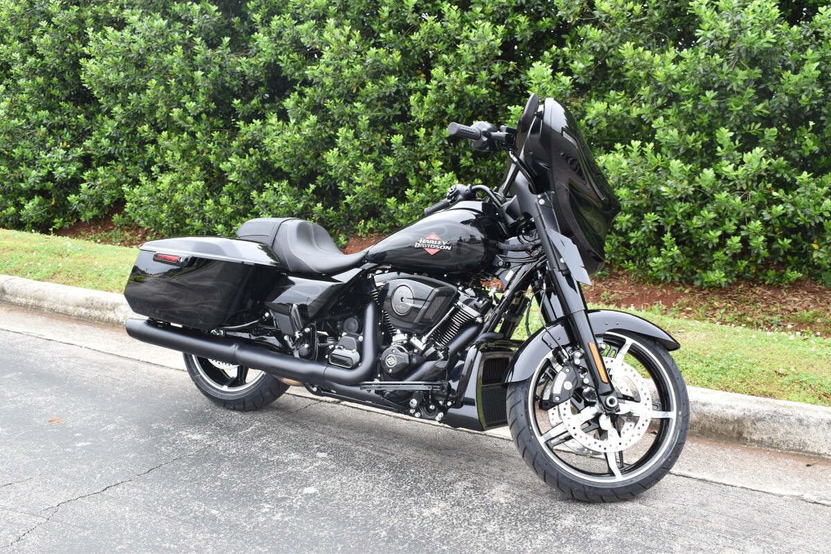 2025 Harley-Davidson Street Glide - Photo 2