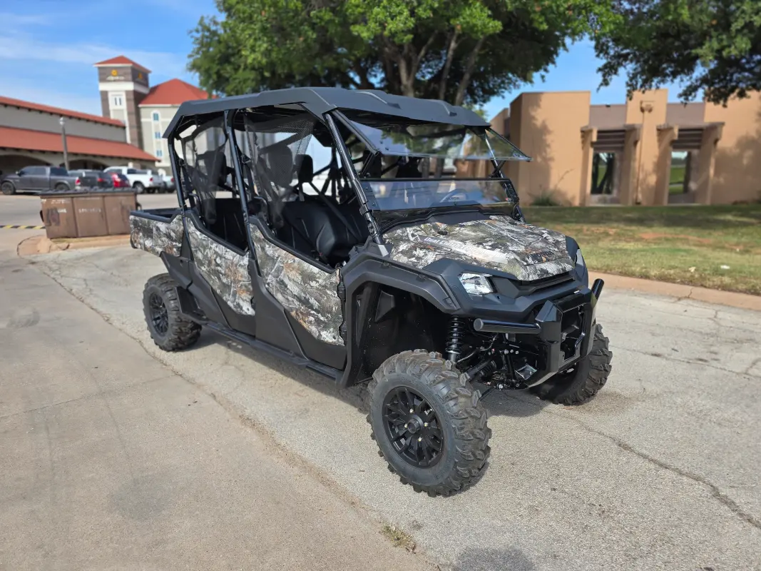 2025 Honda Pioneer 1000-6 Deluxe Crew - Photo 2