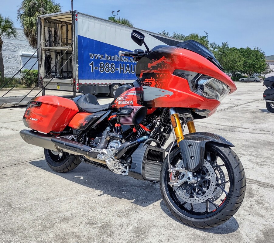 CVO Road Glide RR - Photo 2