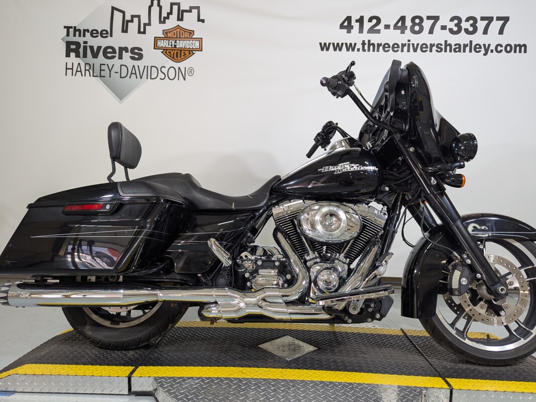 Pre-owned 2019 Harley-Davidson® Road Glide® Ultra Twisted Cherry