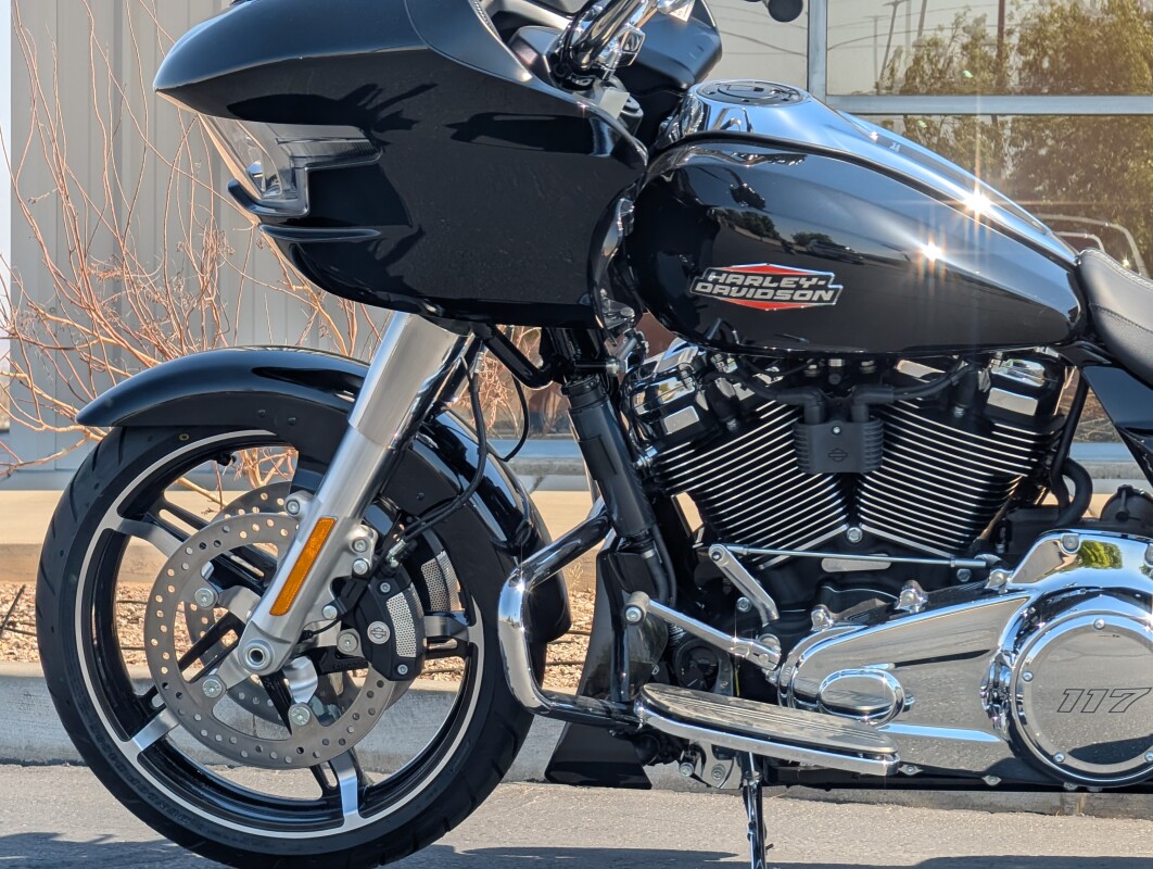 2025 Harley-Davidson Road Glide - Photo 5