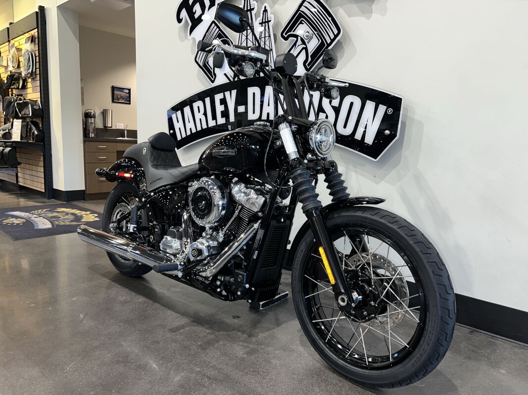 2025 Harley-Davidson Street Bob FXBB - Photo 2
