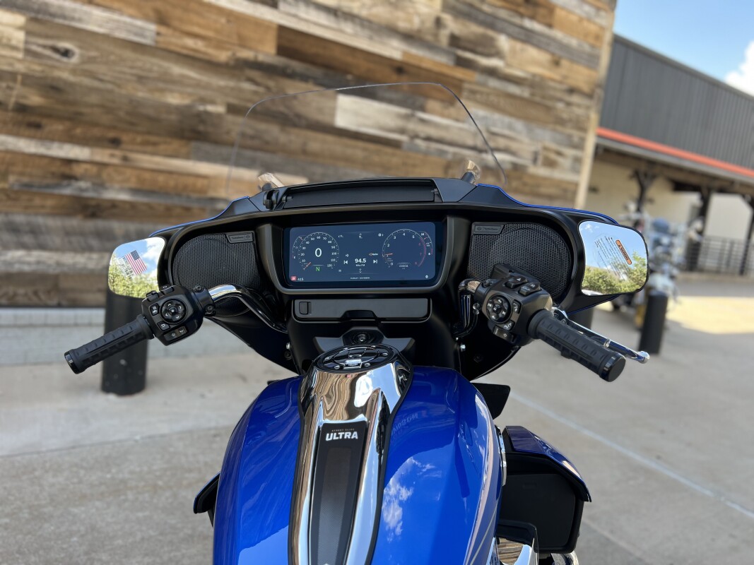 2025 Harley-Davidson Street Glide Ultra Blue Burst - Photo 10