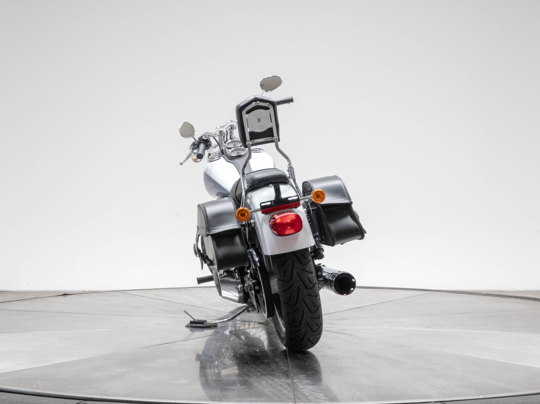 2015 Harley-Davidson FXDL103 Dyna Low Rider in White Hot Pearl and Blue Hot Pearl with 5725 miles - Photo 6