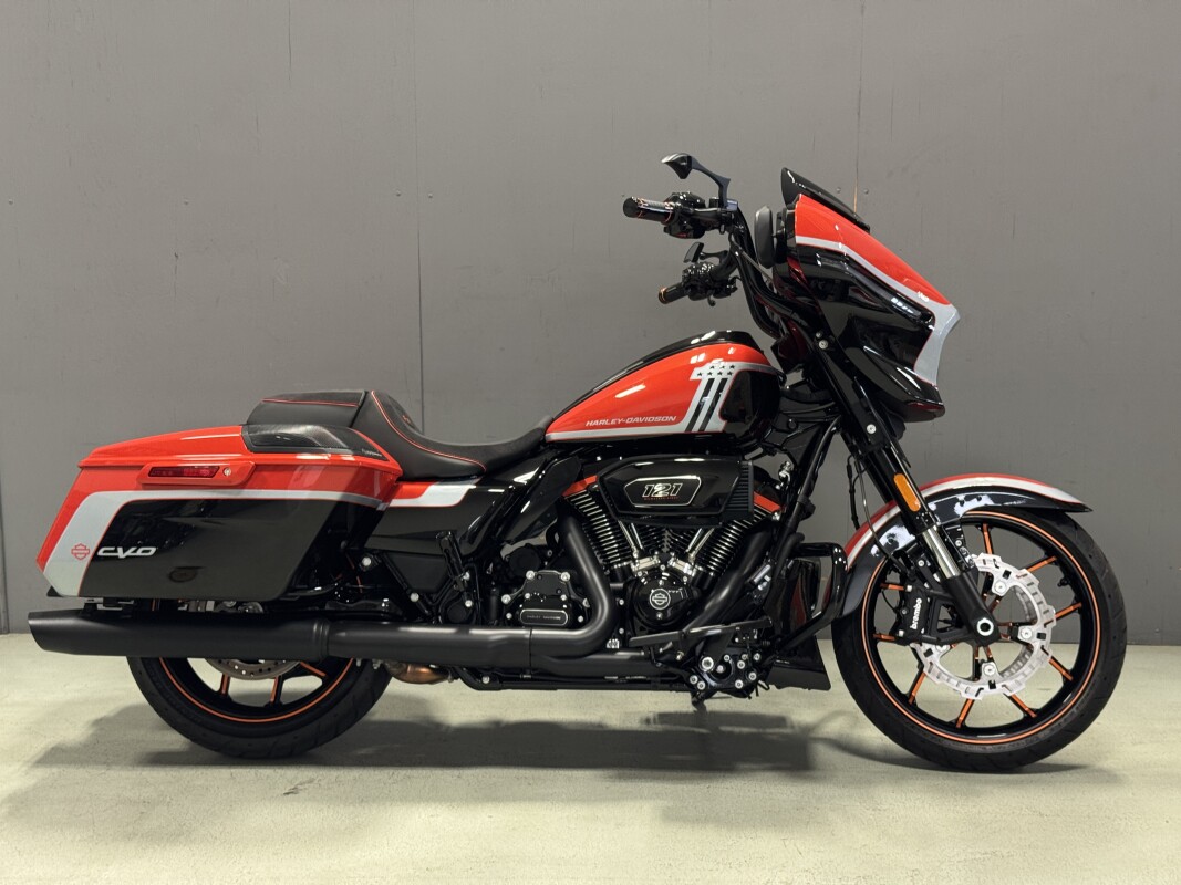 FLHXSE 2024 CVO Street Glide