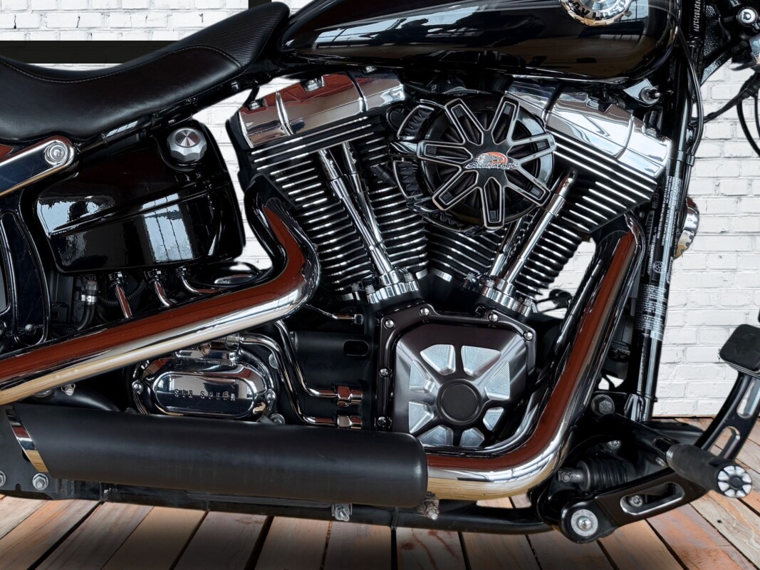 2015 Harley-Davidson Breakout Vivid Black - Photo 4
