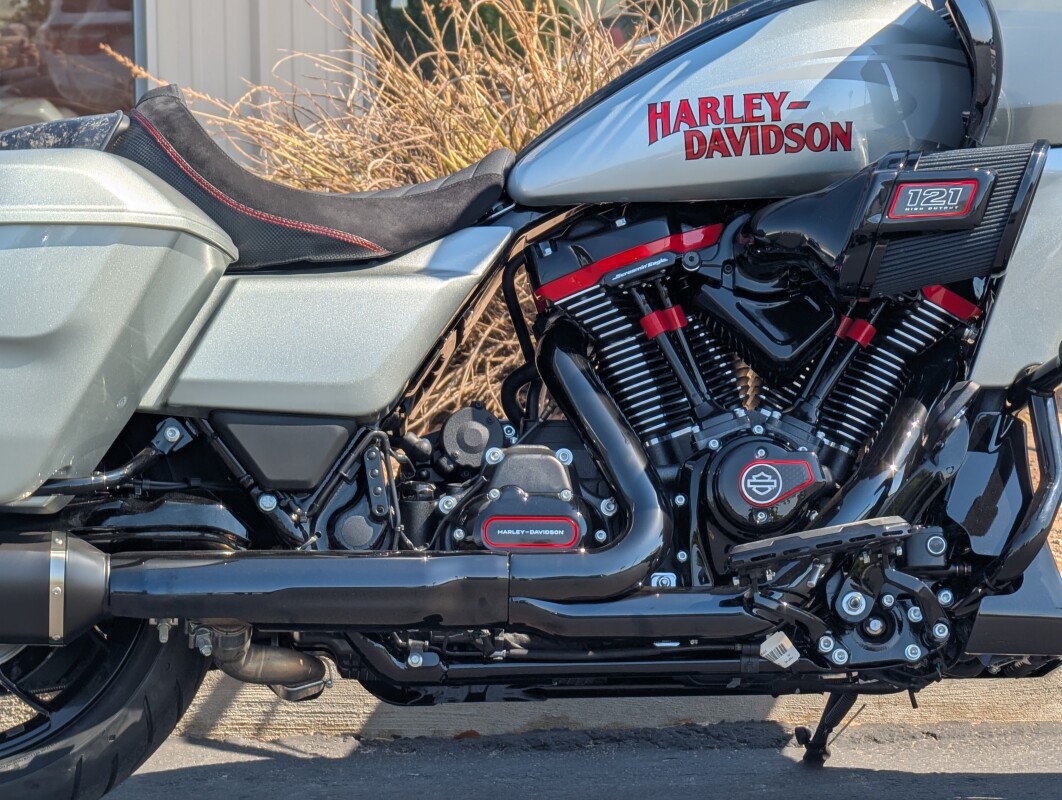2025 Harley-Davidson CVO Road Glide ST - Photo 9
