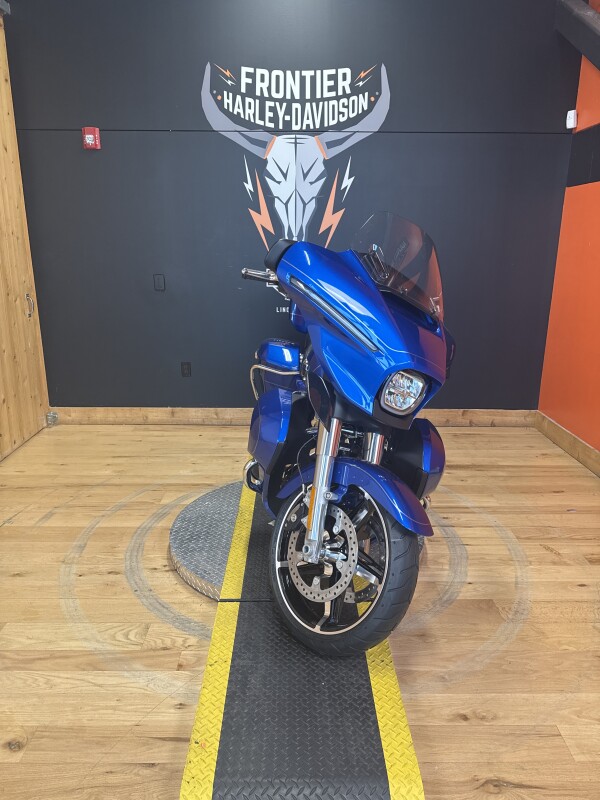 FLHXU 2025 Street Glide Ultra - Photo 4