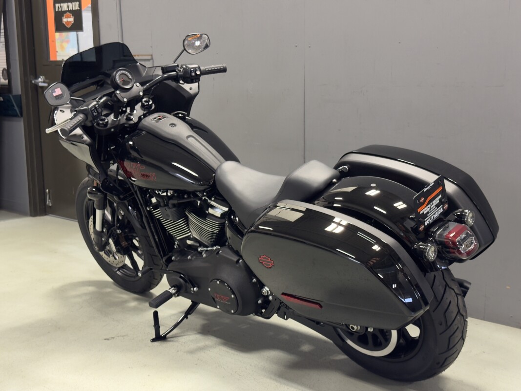 FXLRST 2025 Low Rider ST - Photo 5