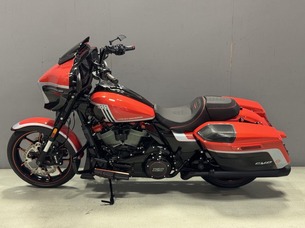 FLHXSE 2024 CVO Street Glide - Photo 4