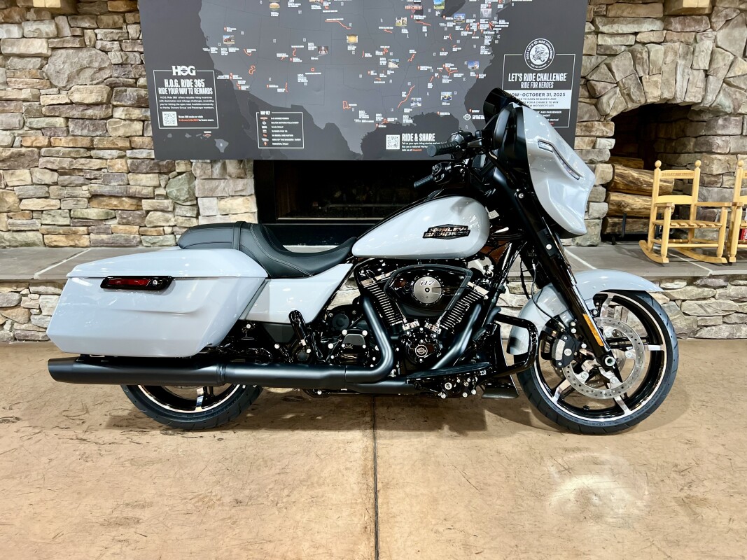 2025 FLHX - Street Glide