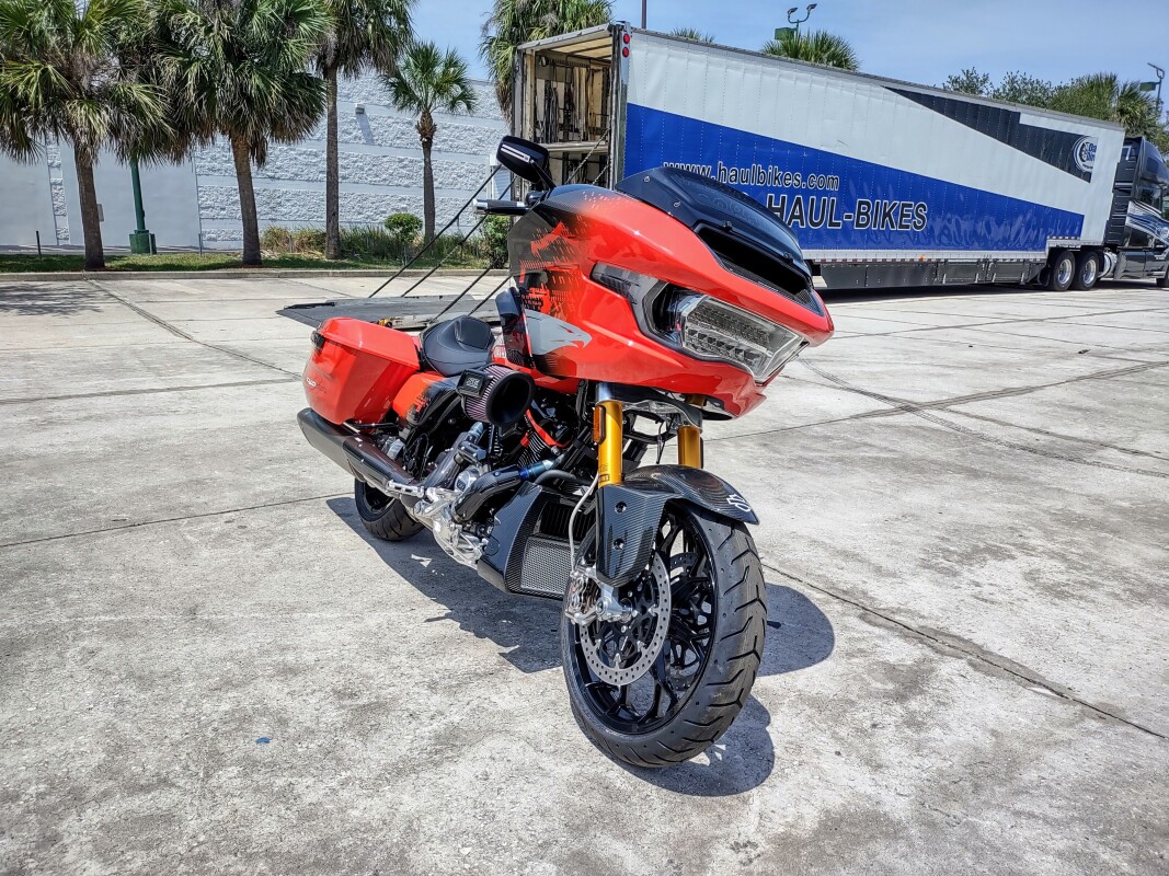 CVO Road Glide RR - Photo 3